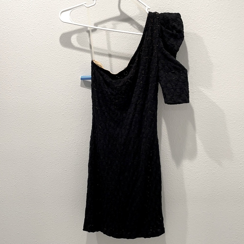 Lovely Day off the shoulder dress. Size S
